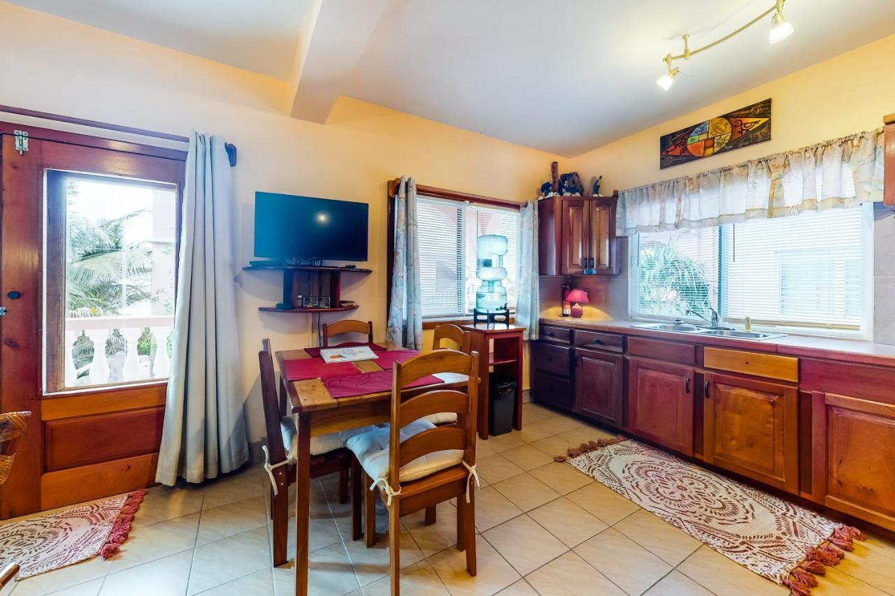 Coral Reef Condo San Pedro  Bagian luar foto