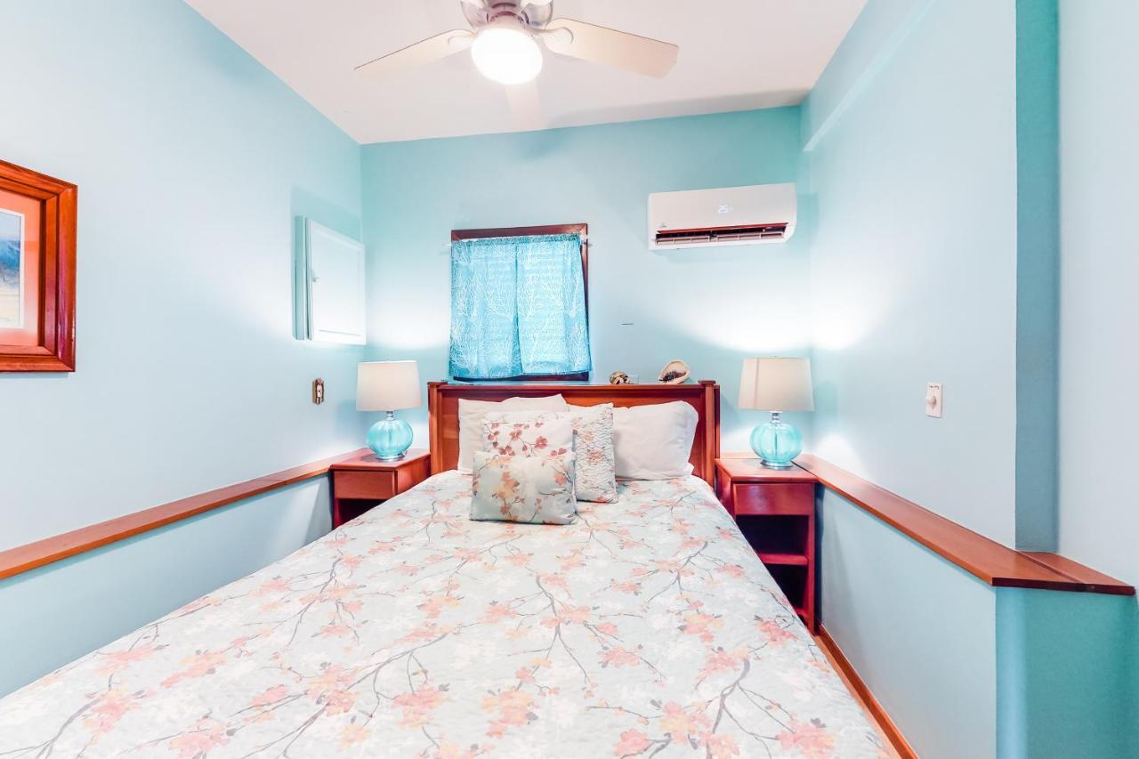 Coral Reef Condo San Pedro  Bagian luar foto