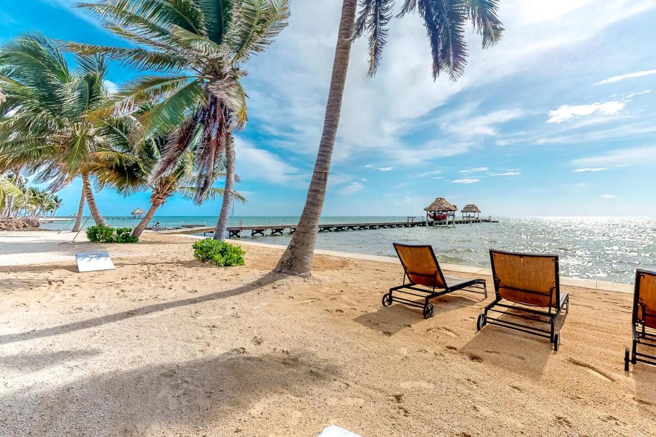Coral Reef Condo San Pedro  Bagian luar foto